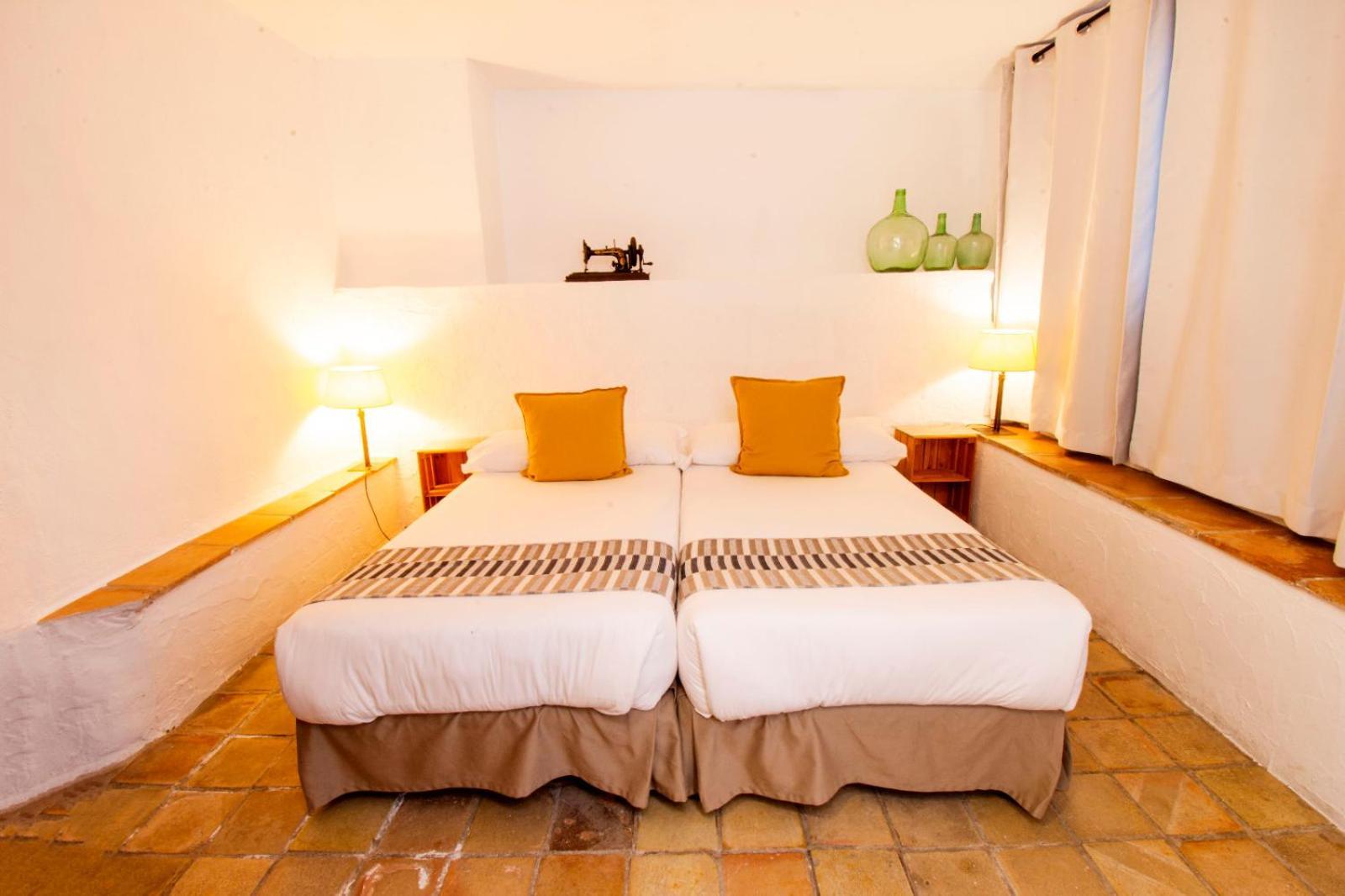 S'Hostal D'เอสปอร์เลส ภายนอก รูปภาพ