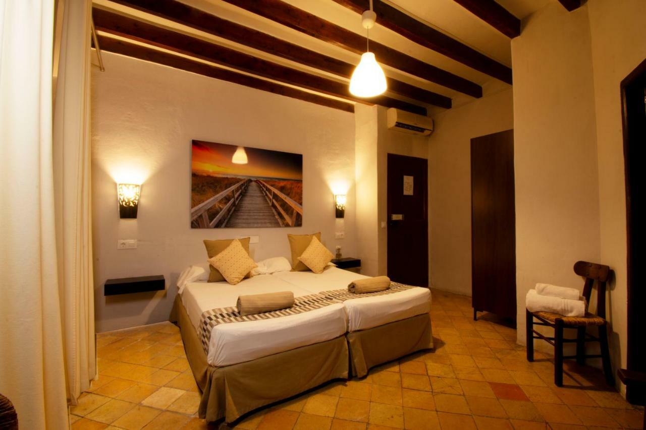 S'Hostal D'เอสปอร์เลส ภายนอก รูปภาพ